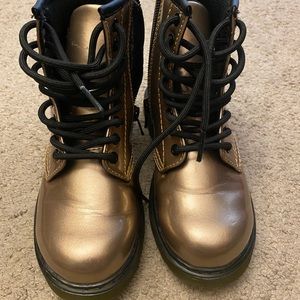 Kids metallic Dr Martens